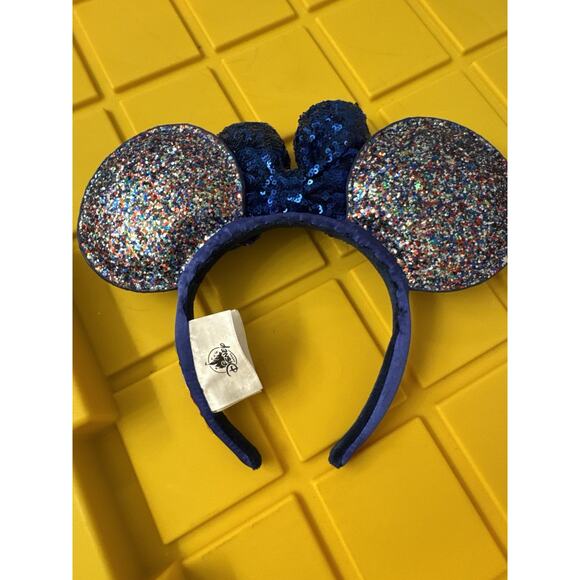 Disney Parks 2020 Minnie Mouse Ears Blue Sequin Bow Headband Sparkles Mickey